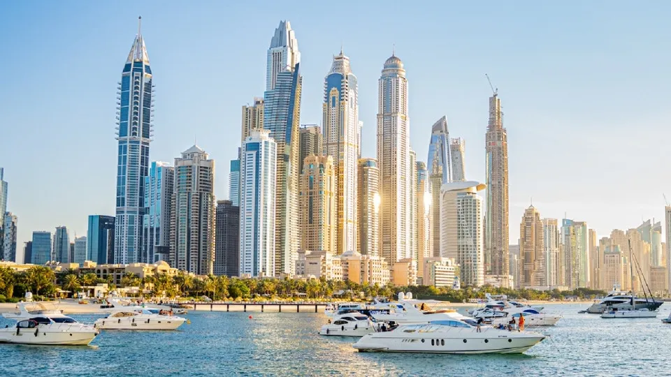 Luxury Shared Yachts Tours With BBQ and Drinks - Image 1